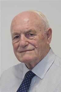 Profile image for Councillor Dennis Knowles